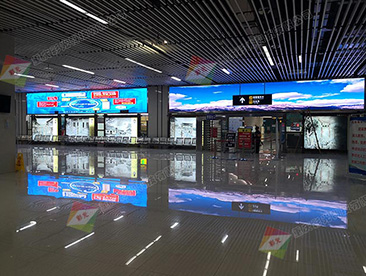 重慶雙鳳橋汽車站室內(nèi)全彩LED顯示屏安裝案例