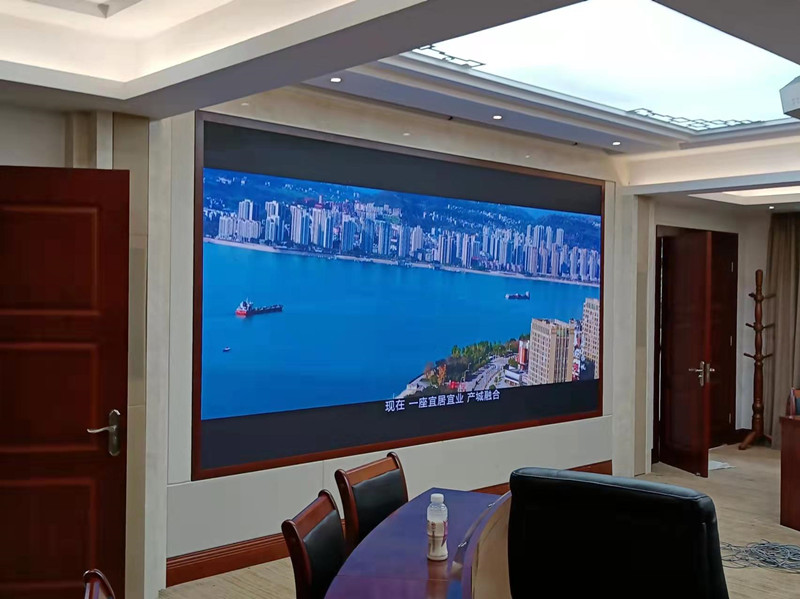 銅梁區(qū)委常委會議室GXY1.25顯示屏安裝