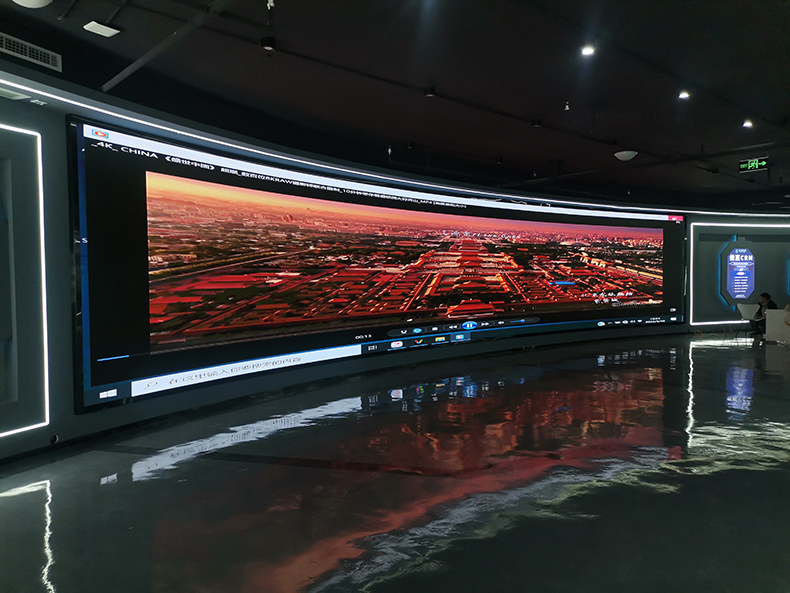 重慶某公司展廳安裝室內(nèi)led大屏