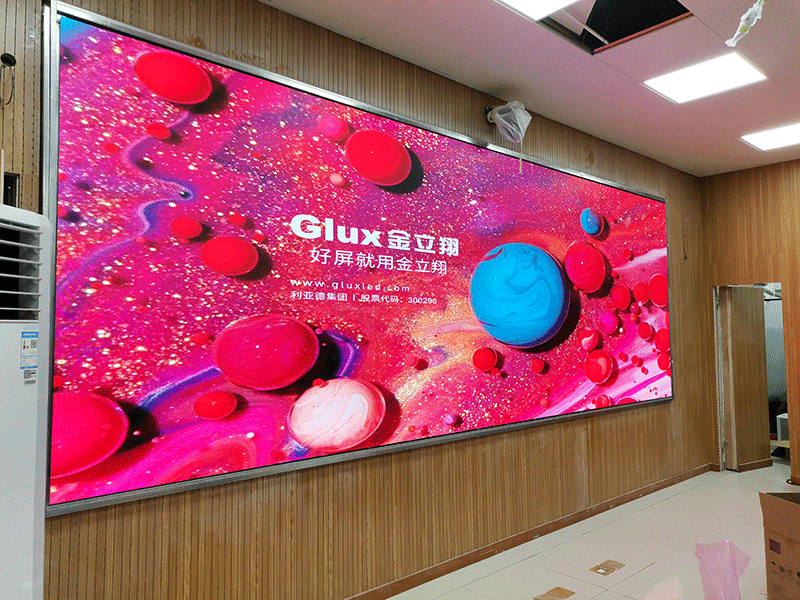 重慶智洪公司安裝室內(nèi)全彩led顯示屏