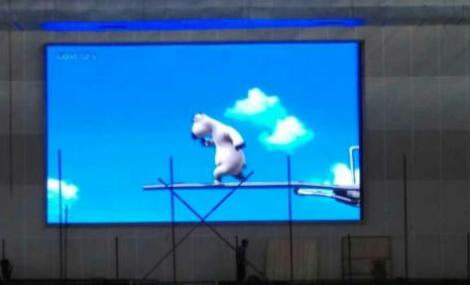 重慶地區(qū)如何選擇全彩LED顯示屏散熱設(shè)備